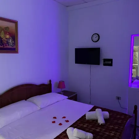 Chicago Hotel 3*